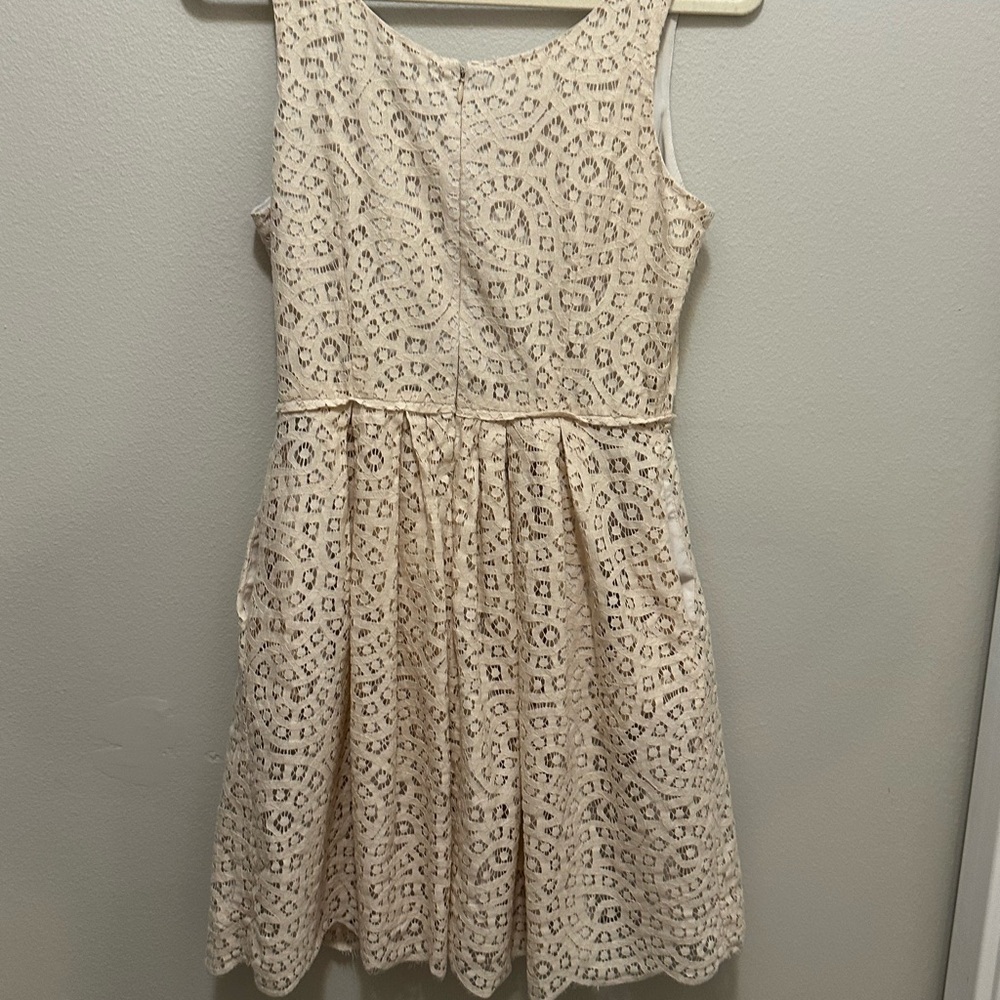 J Crew Blush Broderie Anglaise Dress, size 2 pre owned - Picture 7 of 11